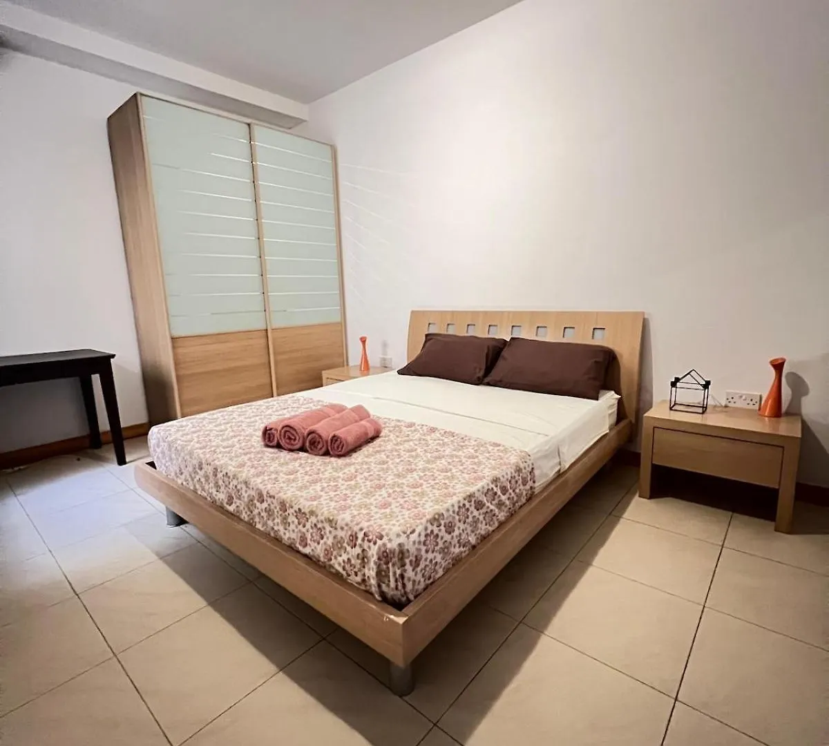 Central Flat In St Julians سانت جوليان