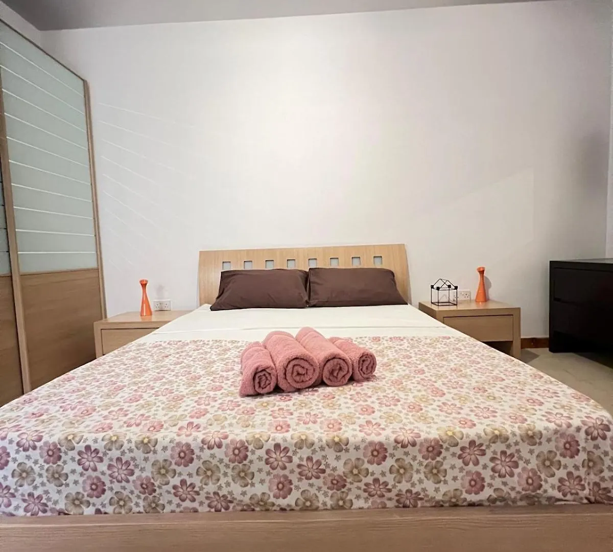 Central Flat In St Julians سانت جوليان شقة